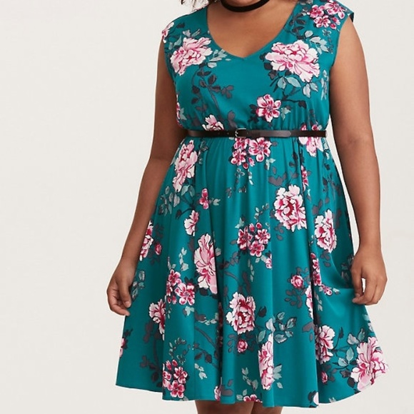 torrid Dresses & Skirts - TORRID Challis Floral Dress, 2X